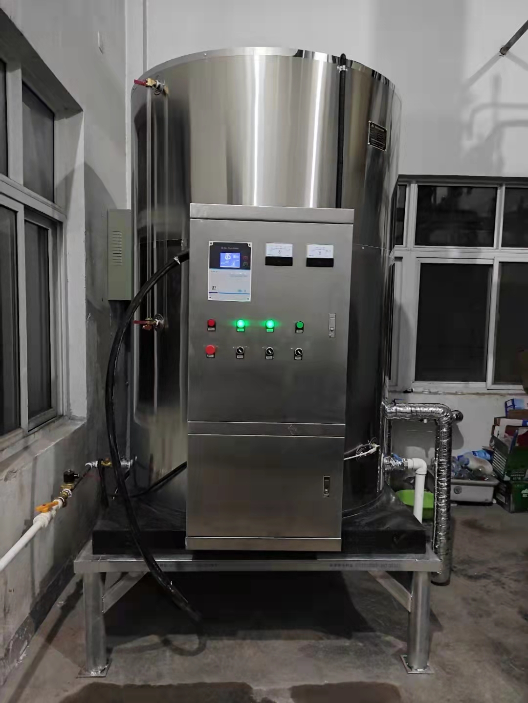 60千瓦2噸分艙電開(kāi)水爐 60千瓦2噸分艙電開(kāi)水爐